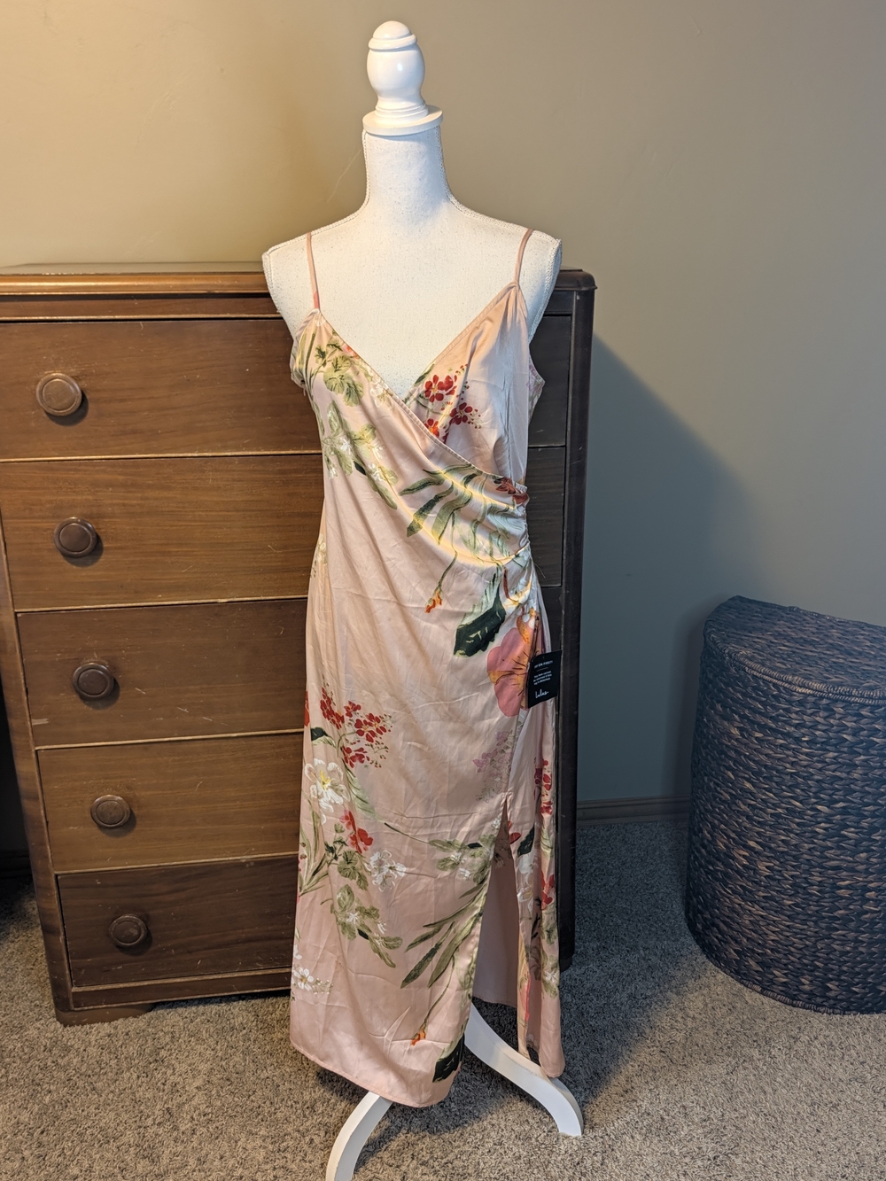 Lulus Floral Slip Maxi Dress NWT in Blush Pink Sz Large